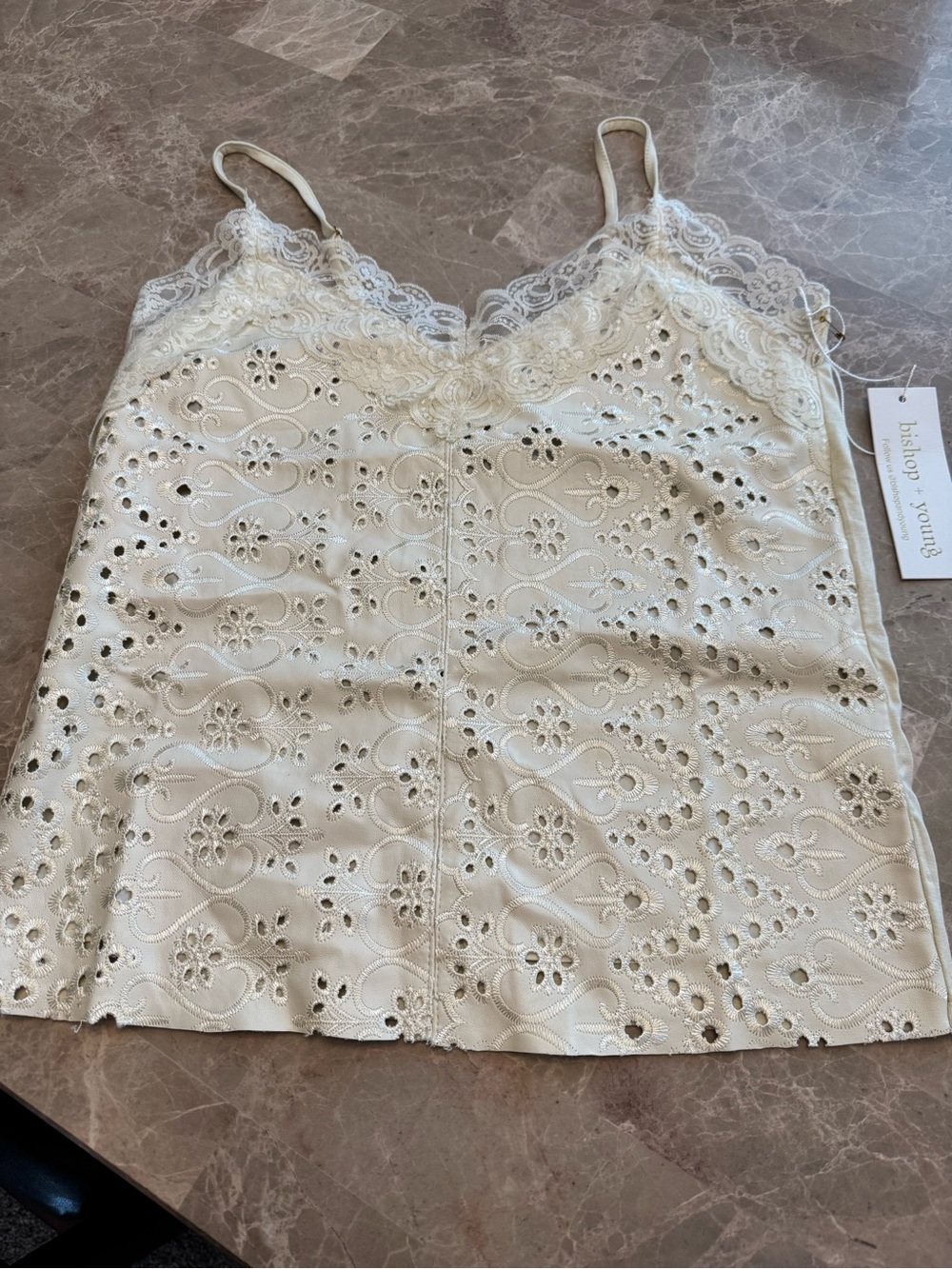 Bishop and Young Top Size medium